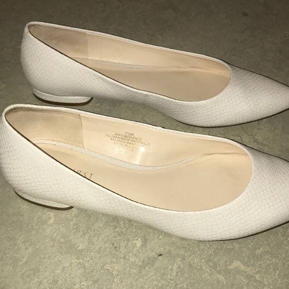 Nine West Flats - Picture 2 of 2